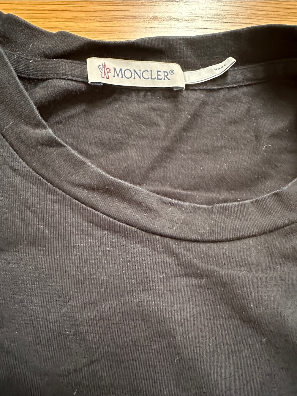 Moncler Black Short-Sleeve Crewneck T-Shirt w/ Sleeve Logo size Medium Good Cond - Picture 2 of 10